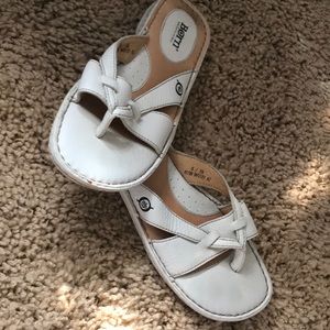 Born sandals